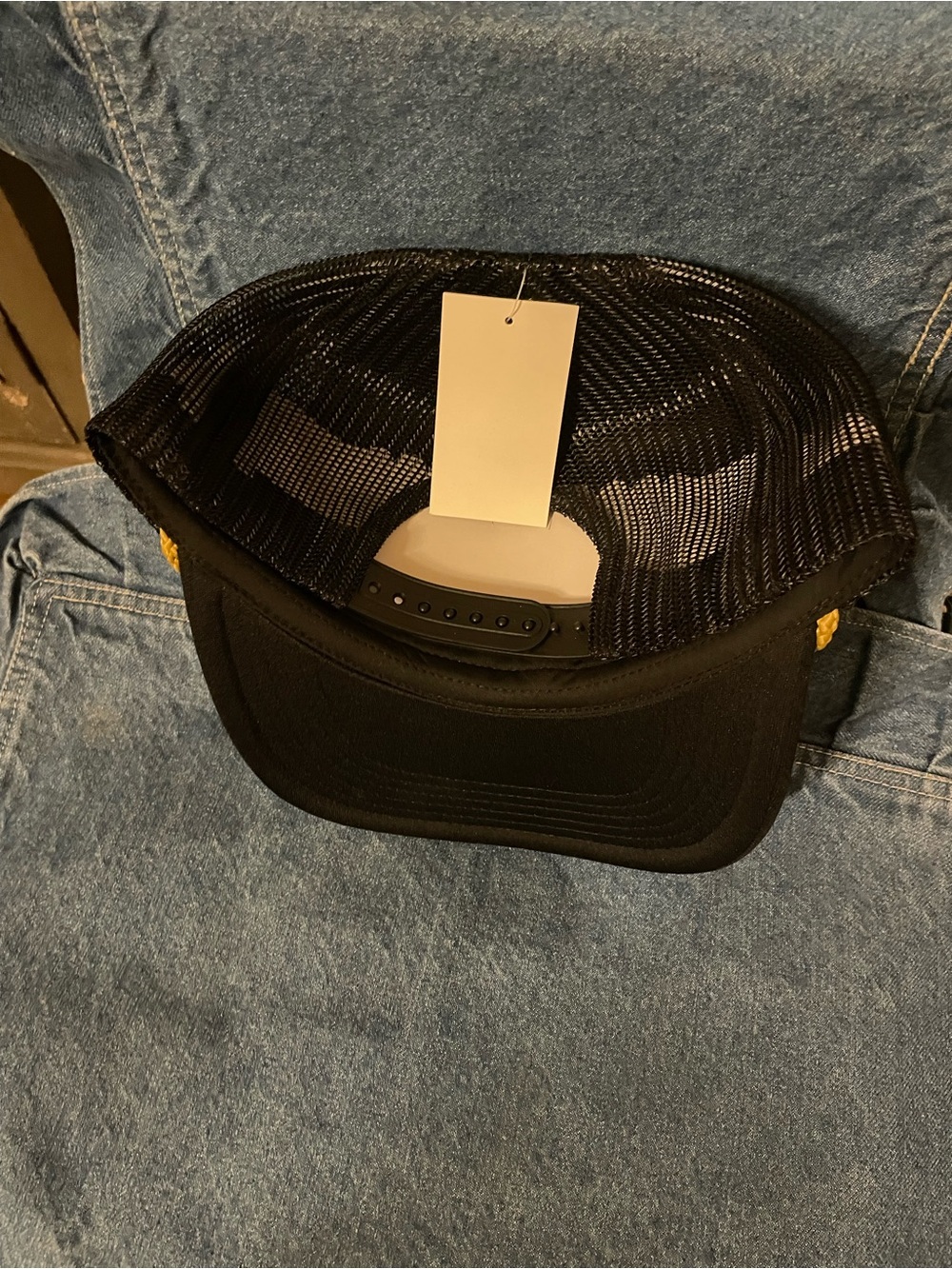 Black trucker’s Hat with Yellow 'DOLLY' Script and Rope - Picture 2 of 3